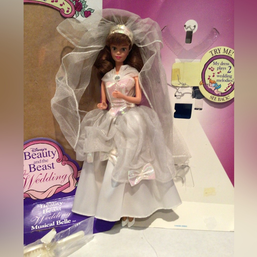 Vintage 1993 Disney Beauty and the Beast Musical Wedding Belle Doll Original Box